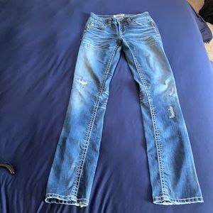MEK destructed stretch jeans